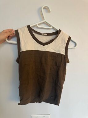 Brandy Melville Brown and Cream V-Neck Colorblock Tank